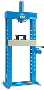 P15005: Presse idrauliche con pompa manuale; OMCN