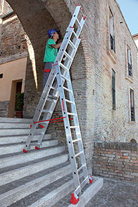 V60015: Scale multiuso a 3 elementi in alluminio; FARAONE