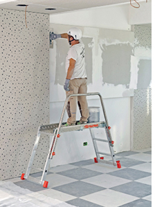 V60028: Piattaforme richiudibili con passerella in alluminio; FARAONE